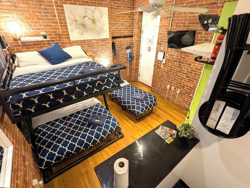 Nyc Empire Apartments image