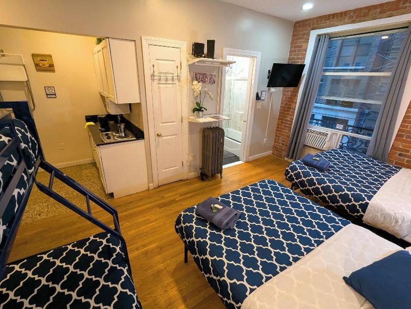 Nyc Empire Apartments image