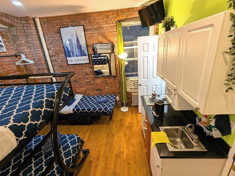 Nyc Empire Apartments image