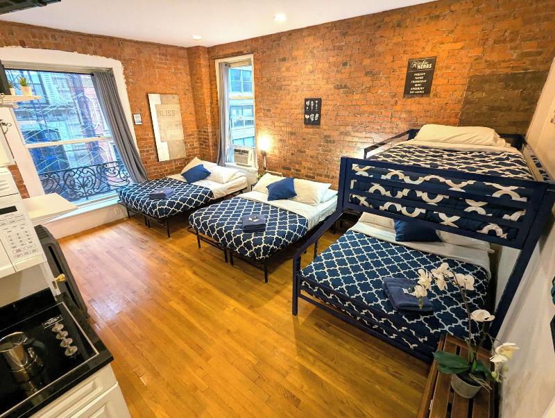 Nyc Empire Apartments image