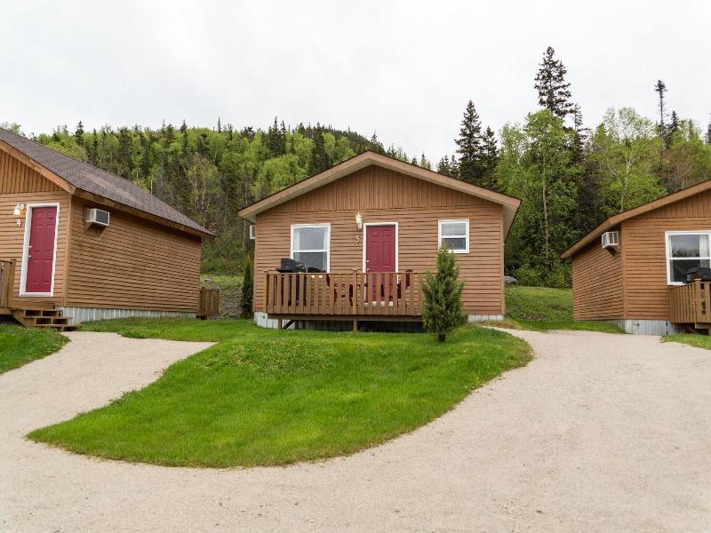 Middle Brook Cottages & Chalets
