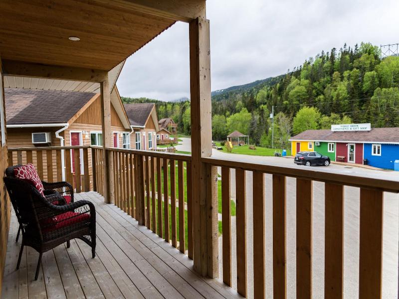 Middle Brook Cottages & Chalets