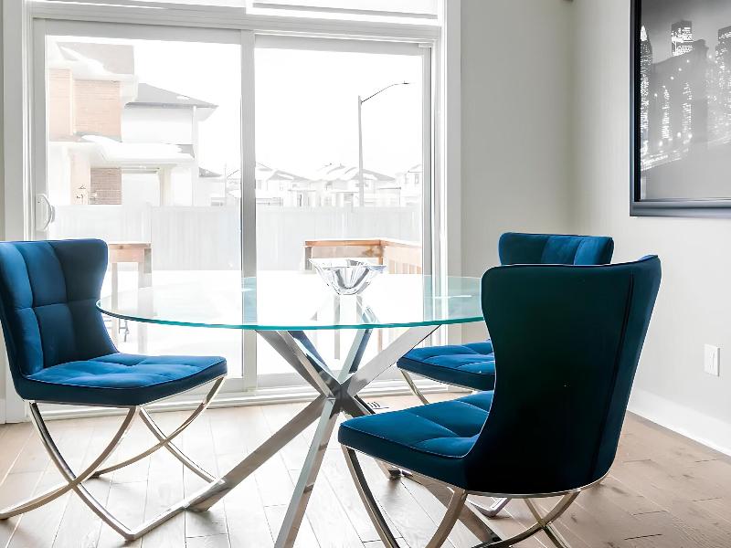 Cheerful And Modern