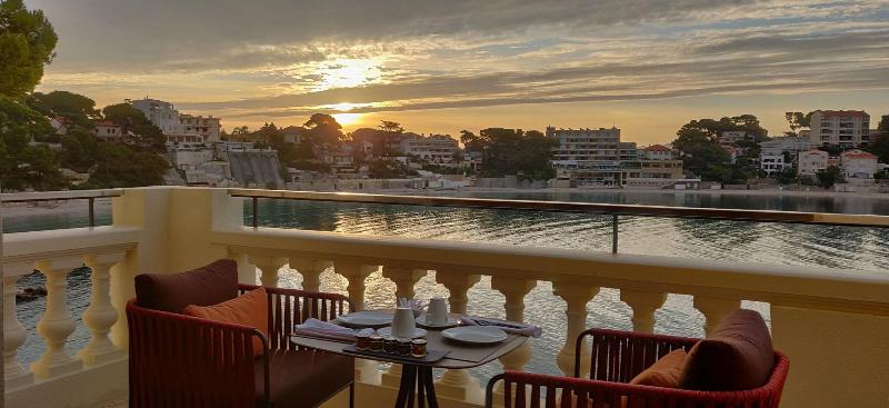 Splendid Hotel image