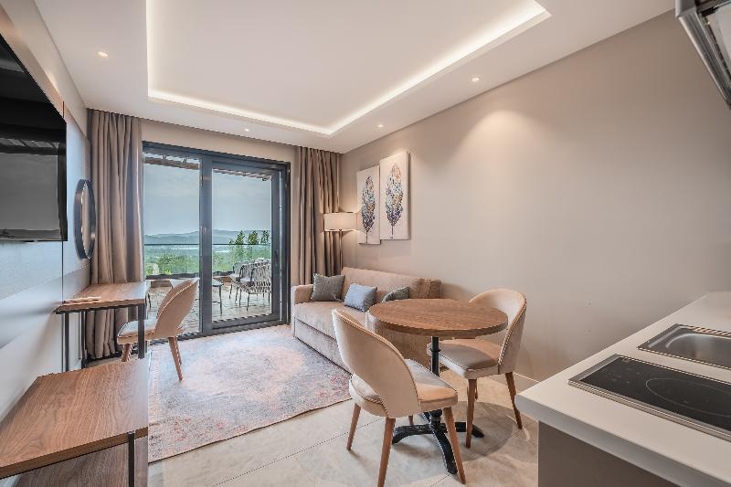 Montenegro Lodge image