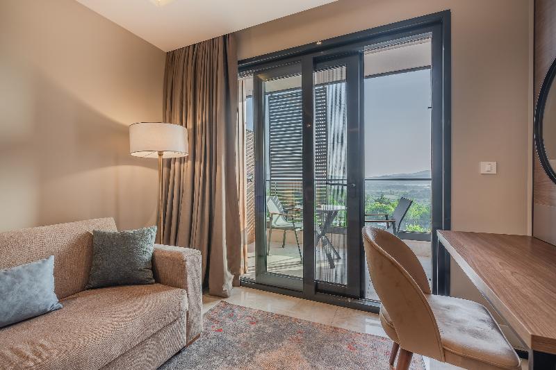 Montenegro Lodge image