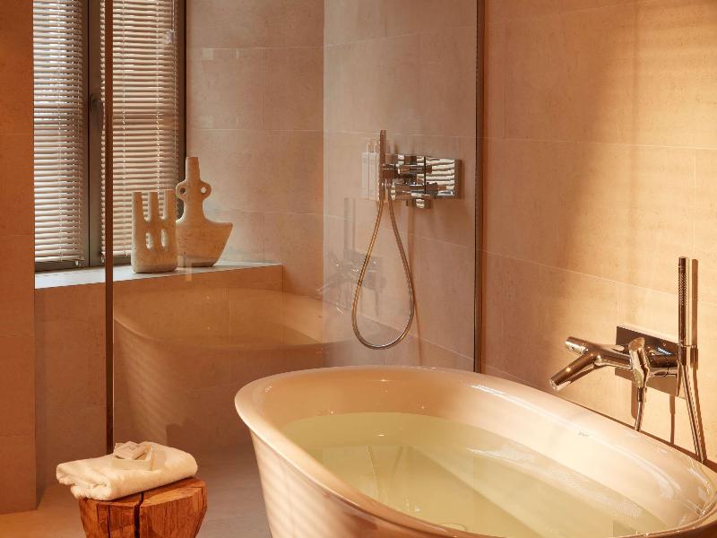 Mondrian Bordeaux Les Carmes image
