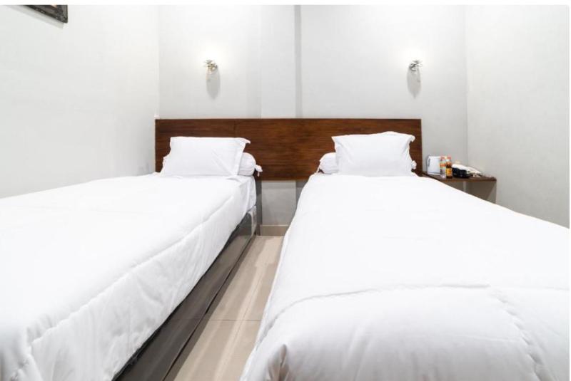 Glamour Hotel And Spa image