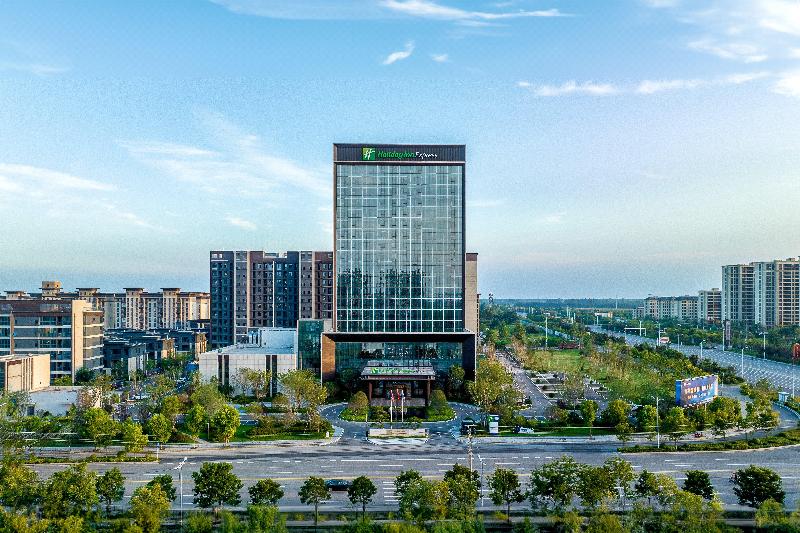 Holiday Inn Express Zhoukou Dancheng image
