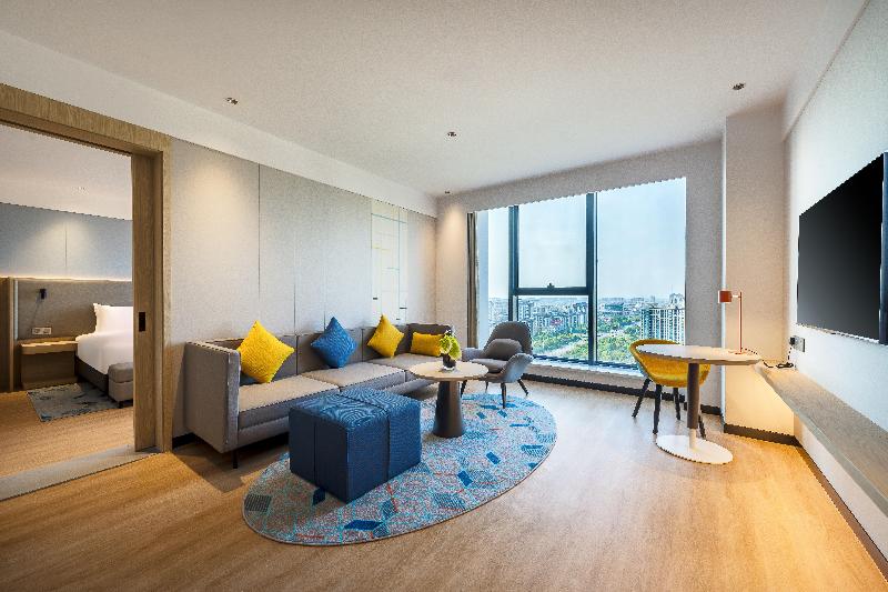 Holiday Inn Express Zhoukou Dancheng image