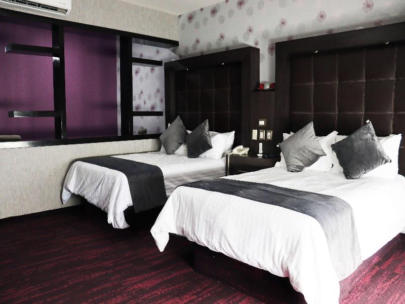 Wyndham Garden Aguascalientes Hotel & Casino image