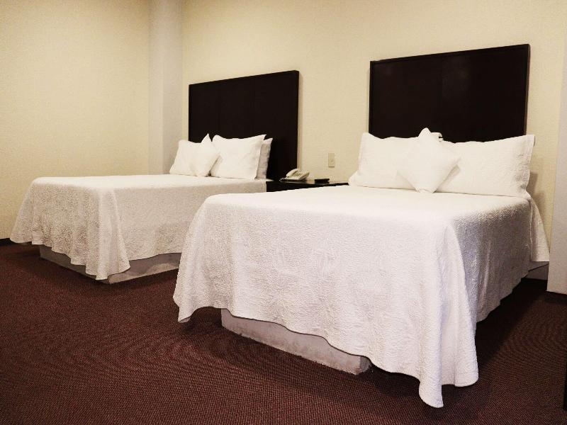 Wyndham Garden Aguascalientes Hotel & Casino image