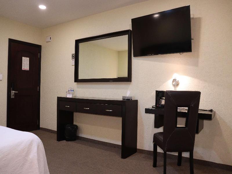 Wyndham Garden Aguascalientes Hotel & Casino image