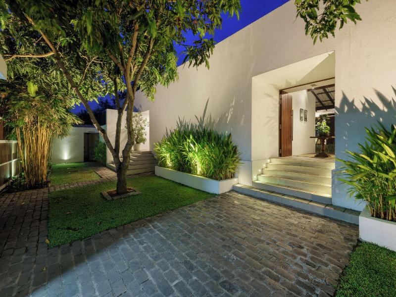 Ubuntu Beach Villas By Reveal image