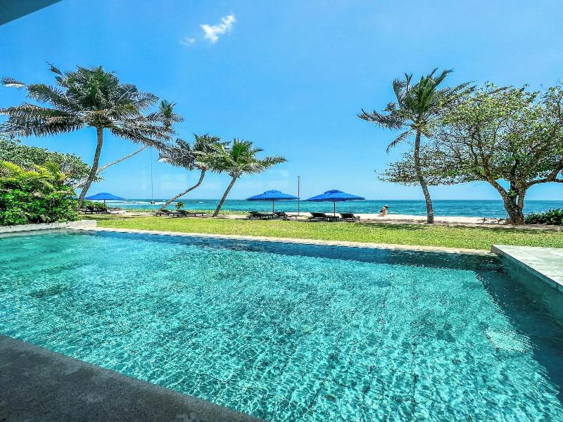 Ubuntu Beach Villas By Reveal image