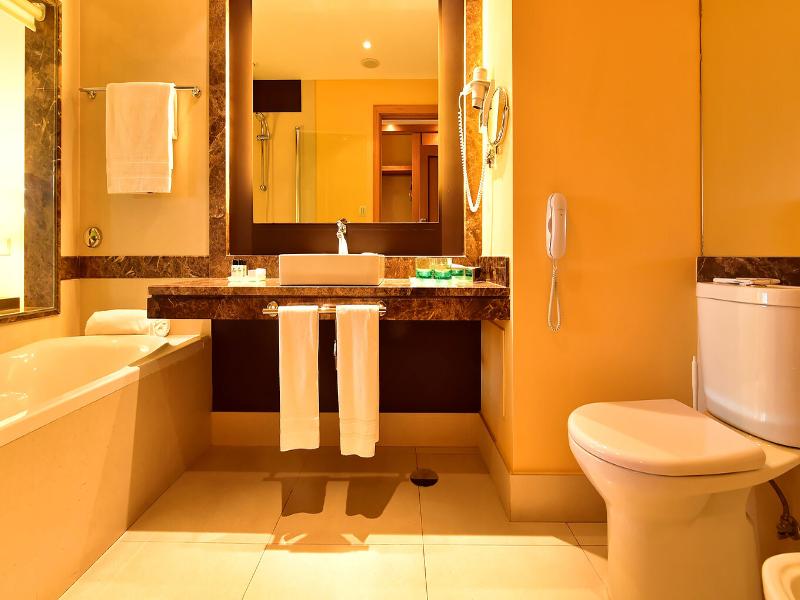 PESTANA PROMENADE PREMIUM OCEAN RESORT image