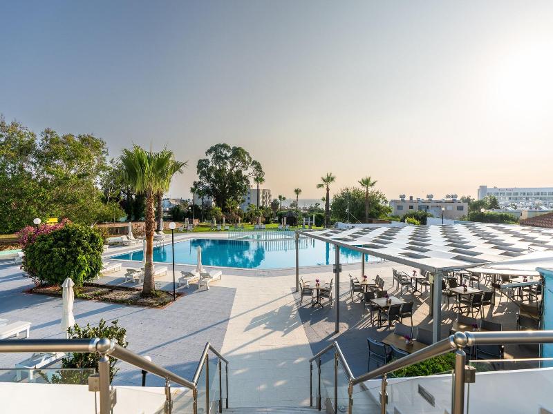 Hotel Adelais Bay image