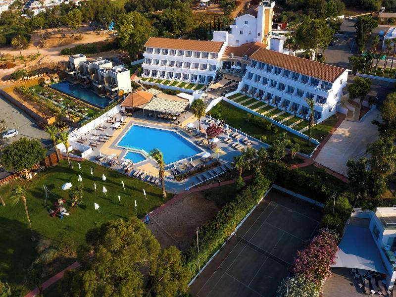 Hotel Adelais Bay image