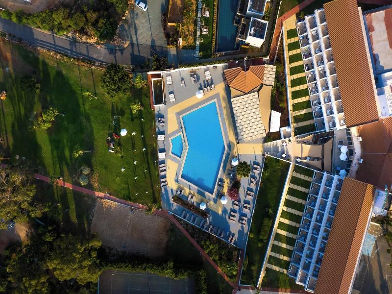 Hotel Adelais Bay image