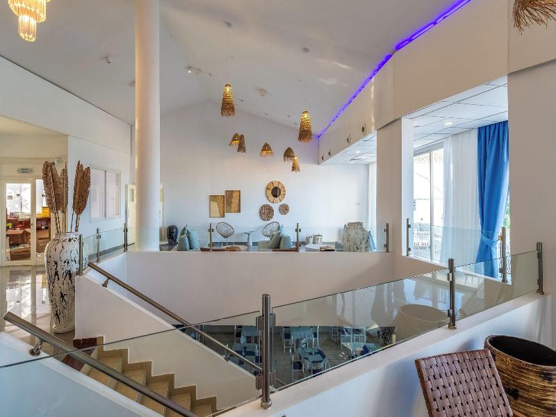Hotel Adelais Bay image