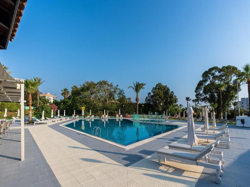 Hotel Adelais Bay image
