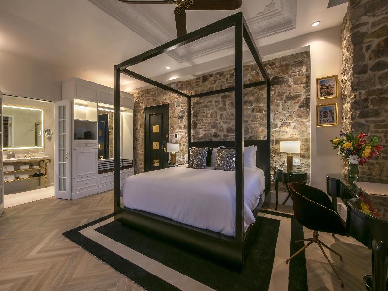 La Compania, In The Unbound Collection By Hyatt image