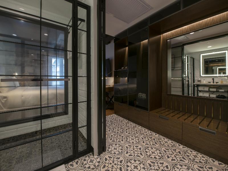 La Compania, In The Unbound Collection By Hyatt image