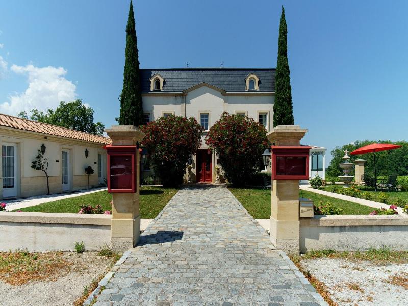 Le Pavillon De Margaux image