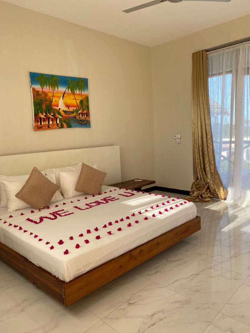 Ocean Breeze Hotel 4