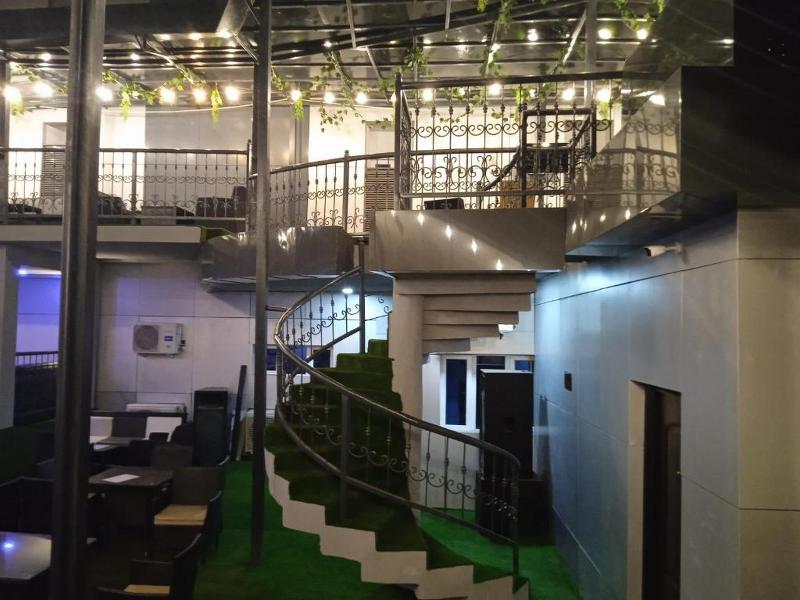 Wizy Hyatt Hotel