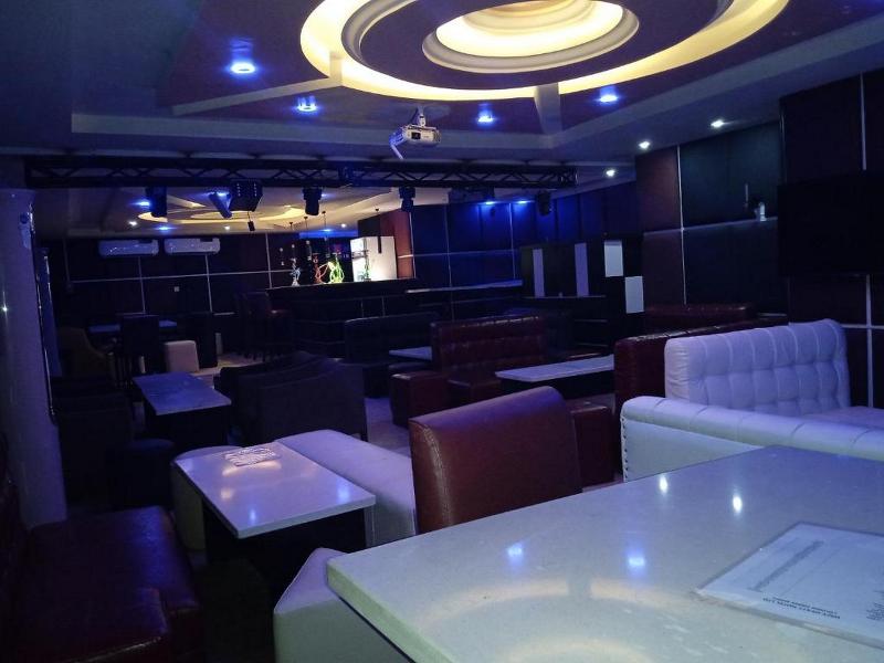 Wizy Hyatt Hotel