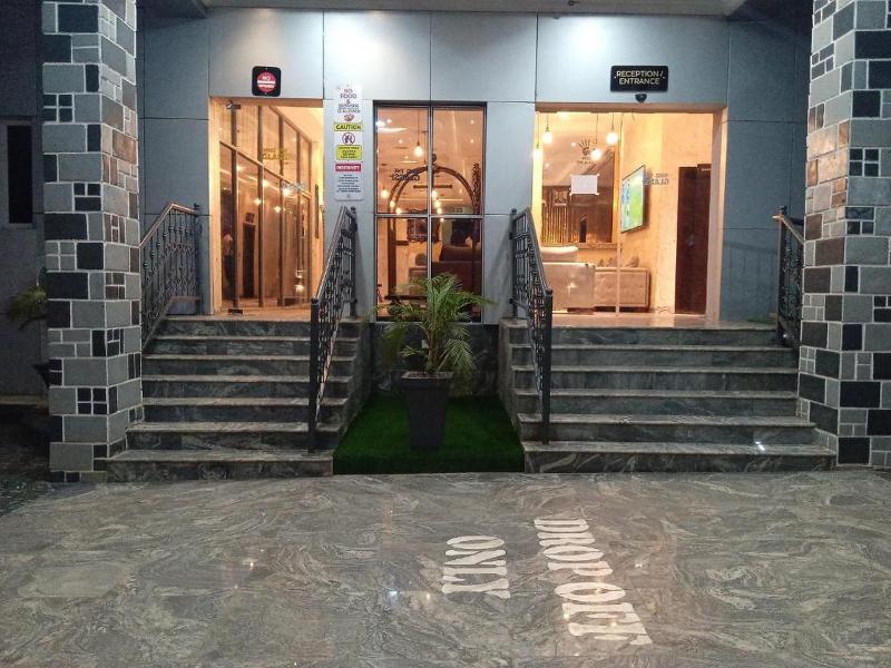 Wizy Hyatt Hotel