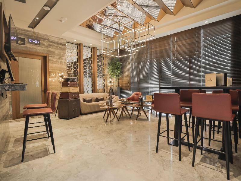 Best Western PLUS Runway - Luxury Collection Hotel image