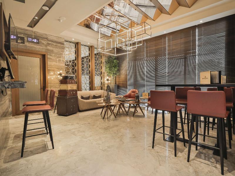 Best Western PLUS Runway - Luxury Collection Hotel image