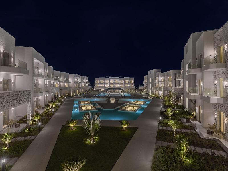 Tanoak Resort image