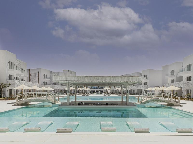Tanoak Resort image