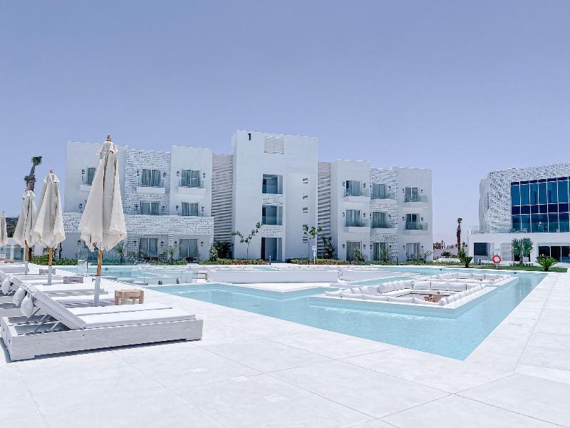 Tanoak Resort image
