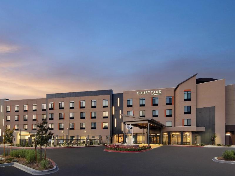 Courtyard By Marriott Petaluma Sonoma County image