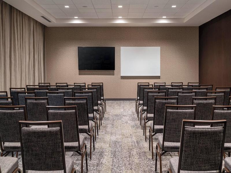 Courtyard By Marriott Petaluma Sonoma County image
