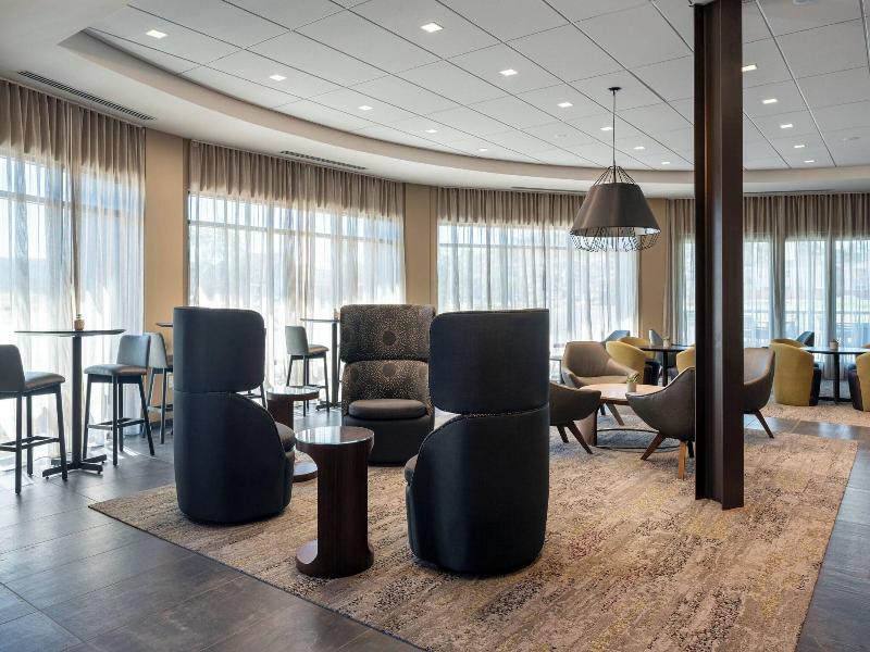 Courtyard By Marriott Petaluma Sonoma County image