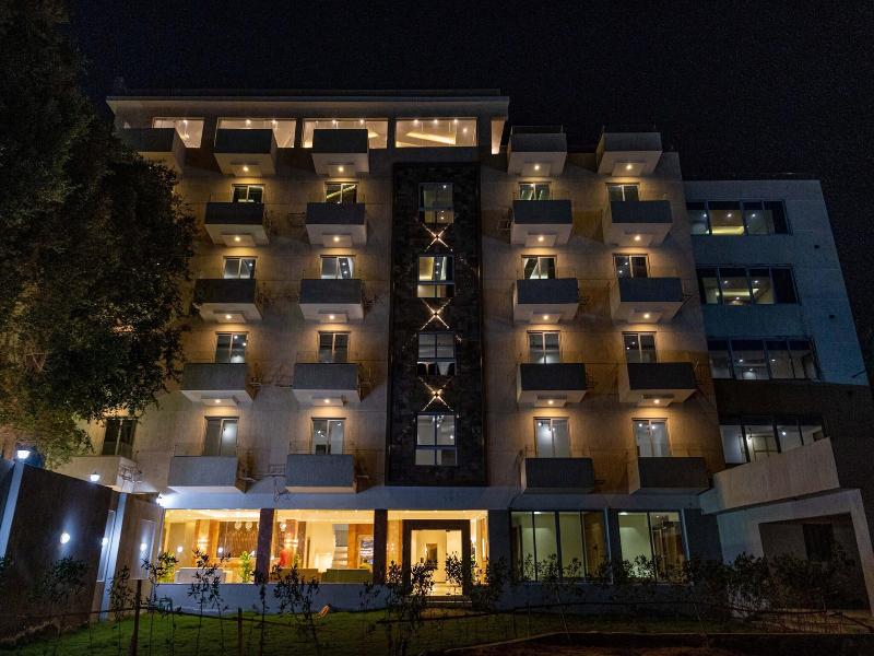 Nine Pyramids View Hotel image