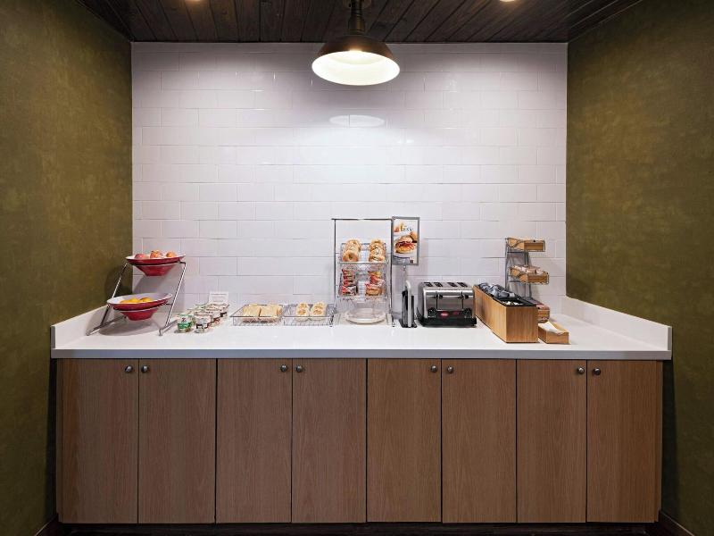 Fairfield Inn & Suites By Marriott Waller image