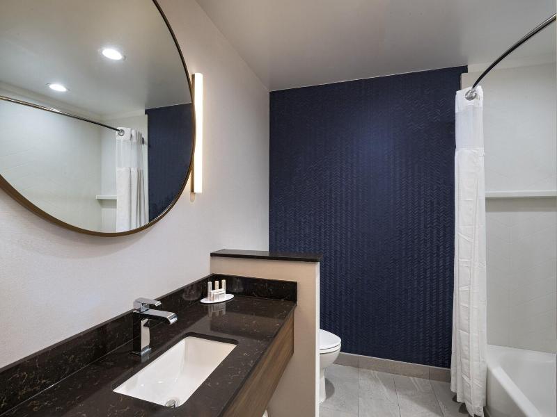 Fairfield Inn & Suites By Marriott Waller image