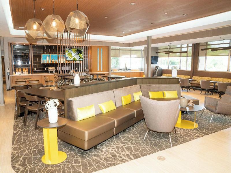 Springhill Suites By Marriott Woodbridge image