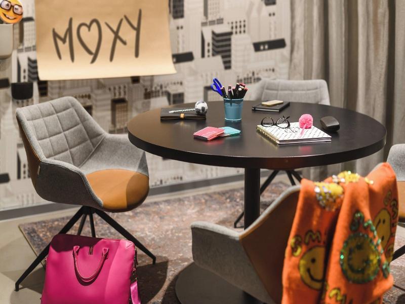 Moxy Dresden Neustadt image