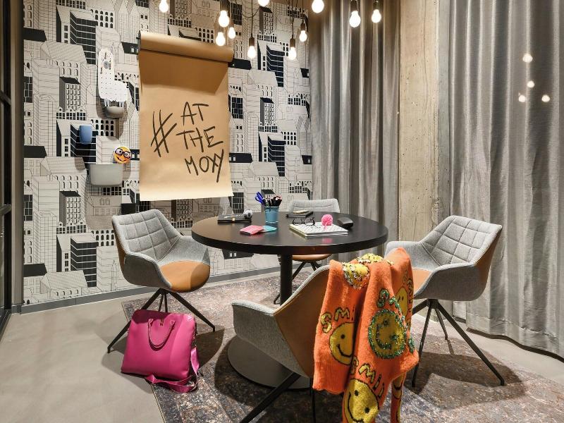 Moxy Dresden Neustadt image