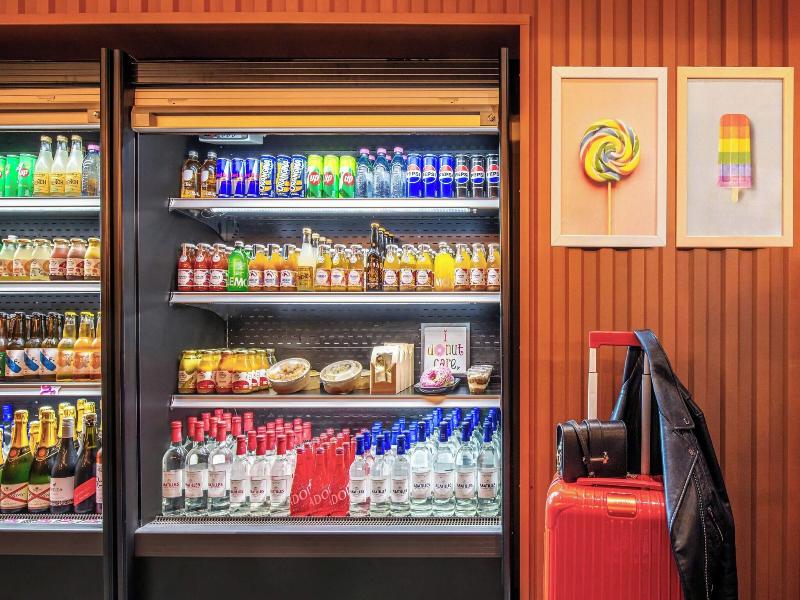 Moxy Bordeaux Hotel image