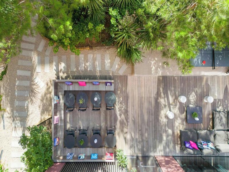 Moxy Bordeaux Hotel image