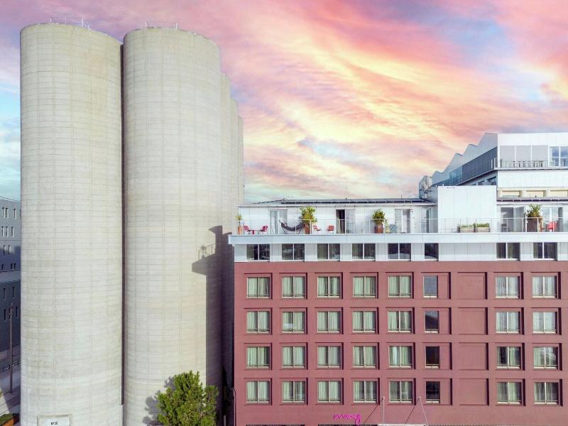 Moxy Bordeaux Hotel image