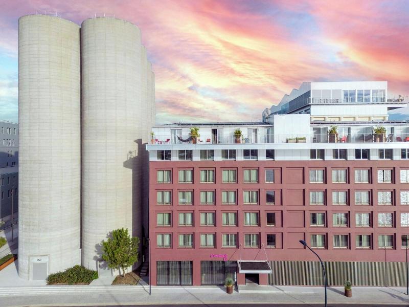 Moxy Bordeaux Hotel image